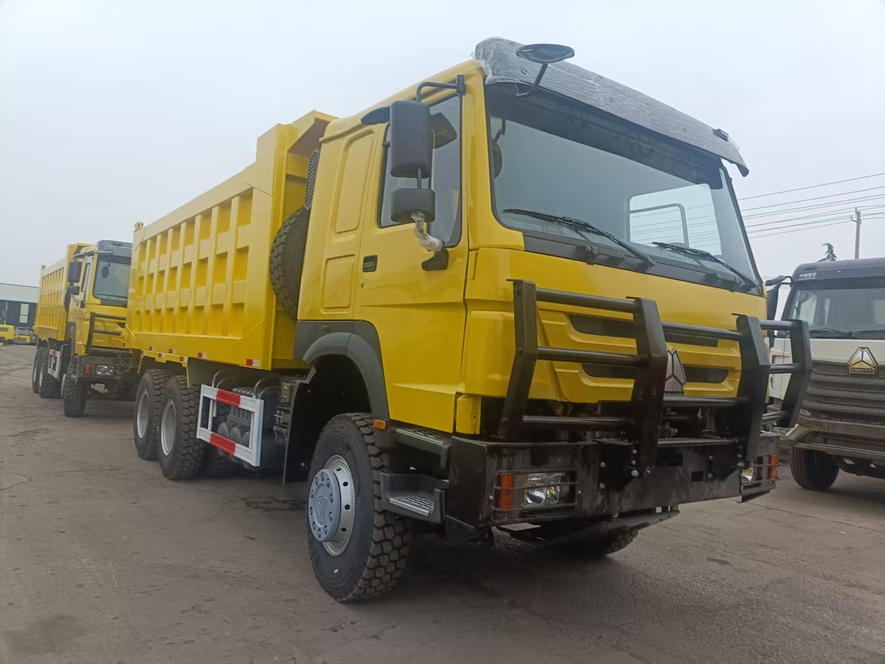 SINOTRUK HOWO - Camion basculantă: Foto 5 SINOTRUK HOWO - Camion basculantă: Foto 5