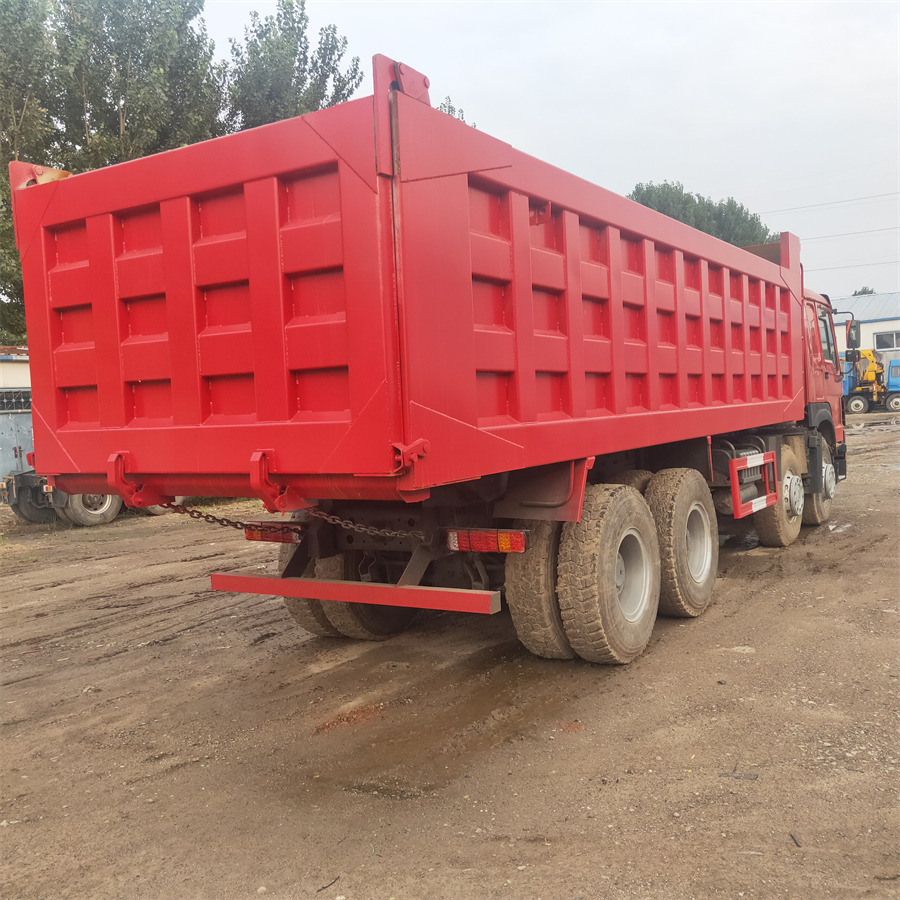 Camion basculantă SINOTRUK HOWO: Foto 7 Camion basculantă SINOTRUK HOWO: Foto 7