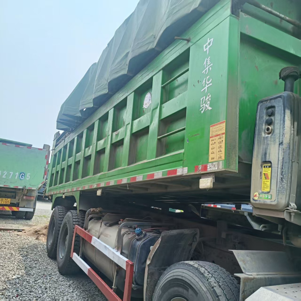 SINOTRUK HOWO - Camion basculantă: Foto 5 SINOTRUK HOWO - Camion basculantă: Foto 5