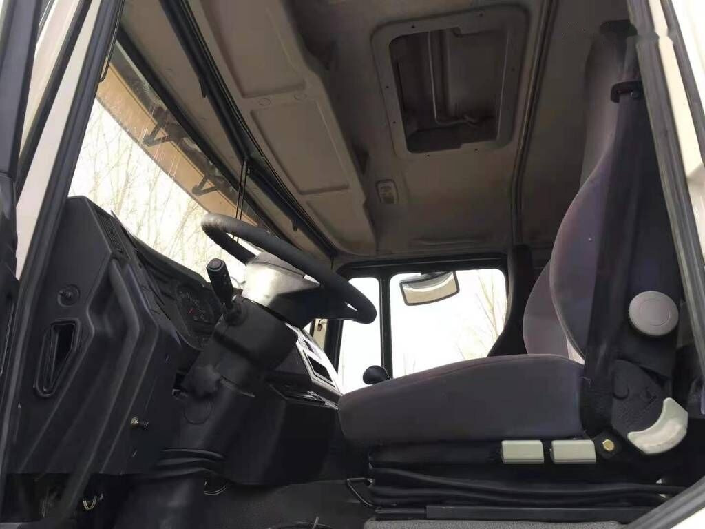 Shacman F3000 - Camion cisternă: Foto 3 Shacman F3000 - Camion cisternă: Foto 3