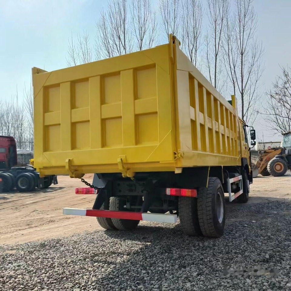 Sinotruk Howo - Camion basculantă: Foto 1 Sinotruk Howo - Camion basculantă: Foto 1