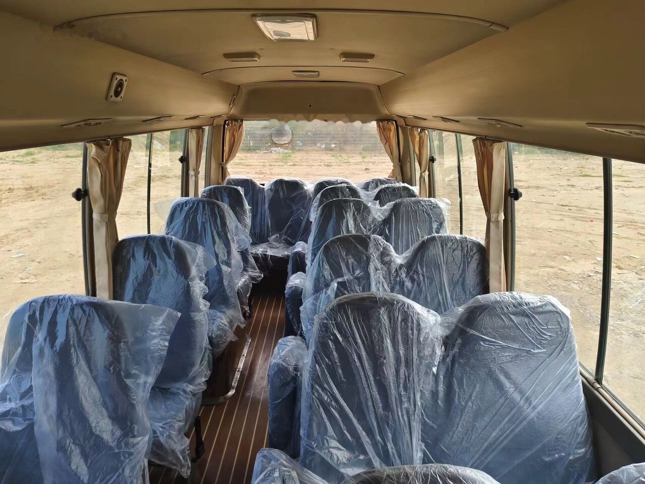 Toyota Coaster - Autobuz urban: Foto 2 Toyota Coaster - Autobuz urban: Foto 2