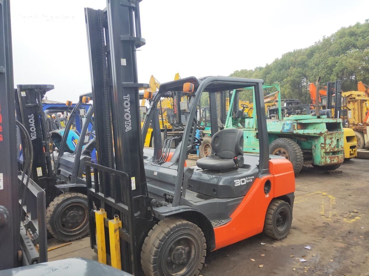 Toyota FD30 - Stivuitor diesel: Foto 3 Toyota FD30 - Stivuitor diesel: Foto 3