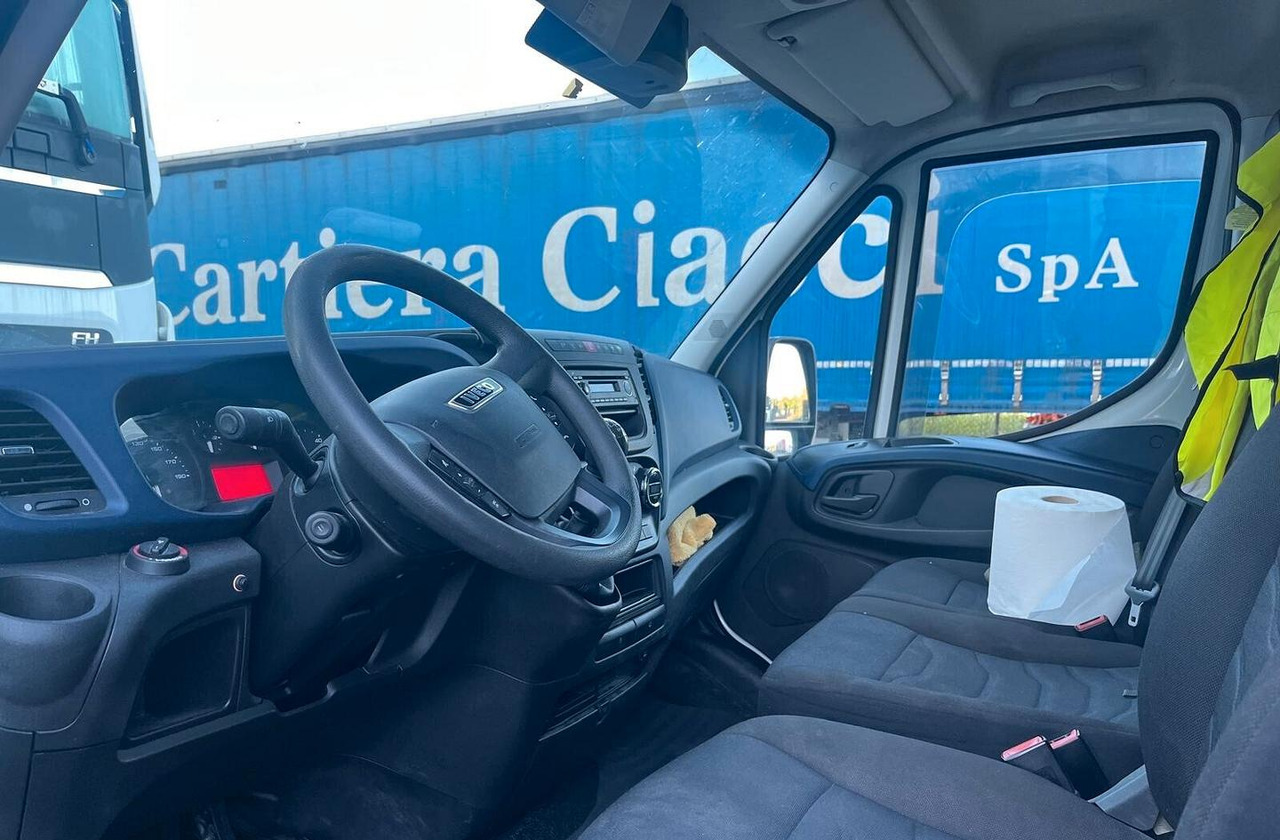 - Dubă: Foto 3 - Dubă: Foto 3