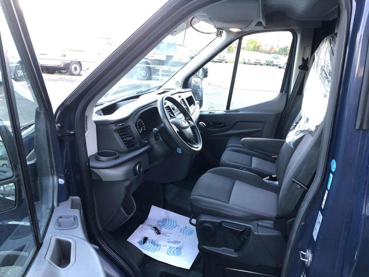FORD Transit 350 L3H2 2.0 EcoBlue 130ch Frigorifique Ambiente - Dubă: Foto 4 FORD Transit 350 L3H2 2.0 EcoBlue 130ch Frigorifique Ambiente - Dubă: Foto 4