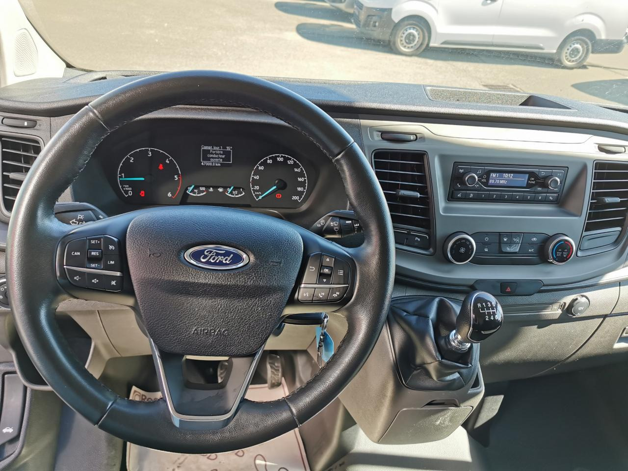 FORD Transit Custom 2.0 EcoBlue mHEV - 130 S&S TRANSIT CUSTOM FOURGON Fourgon 280 L1H1 Trend Business - Dubă: Foto 4 FORD Transit Custom 2.0 EcoBlue mHEV - 130 S&S TRANSIT CUSTOM FOURGON Fourgon 280 L1H1 Trend Business - Dubă: Foto 4