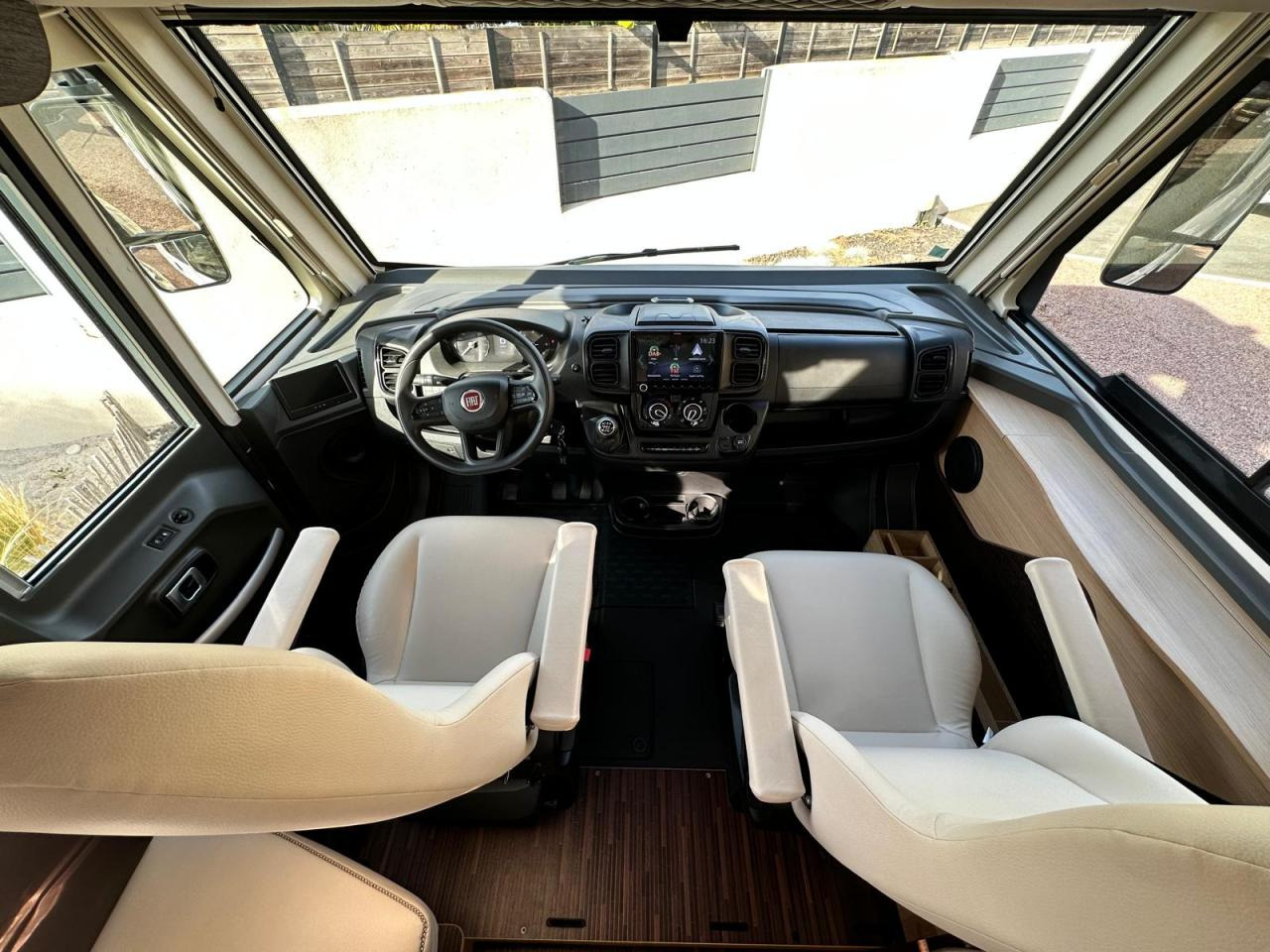 MC LOUIS NEVIS 281 - Autorulotă integrată: Foto 5 MC LOUIS NEVIS 281 - Autorulotă integrată: Foto 5