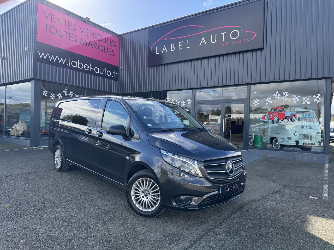 MERCEDES Vito MIXTO Extra Long 3.05t 119 CDI BlueEfficiency - BVA 9G-Tronic Propulsion MIXTO - BM 447 first - Dubă: Foto 2 MERCEDES Vito MIXTO Extra Long 3.05t 119 CDI BlueEfficiency - BVA 9G-Tronic Propulsion MIXTO - BM 447 first - Dubă: Foto 2