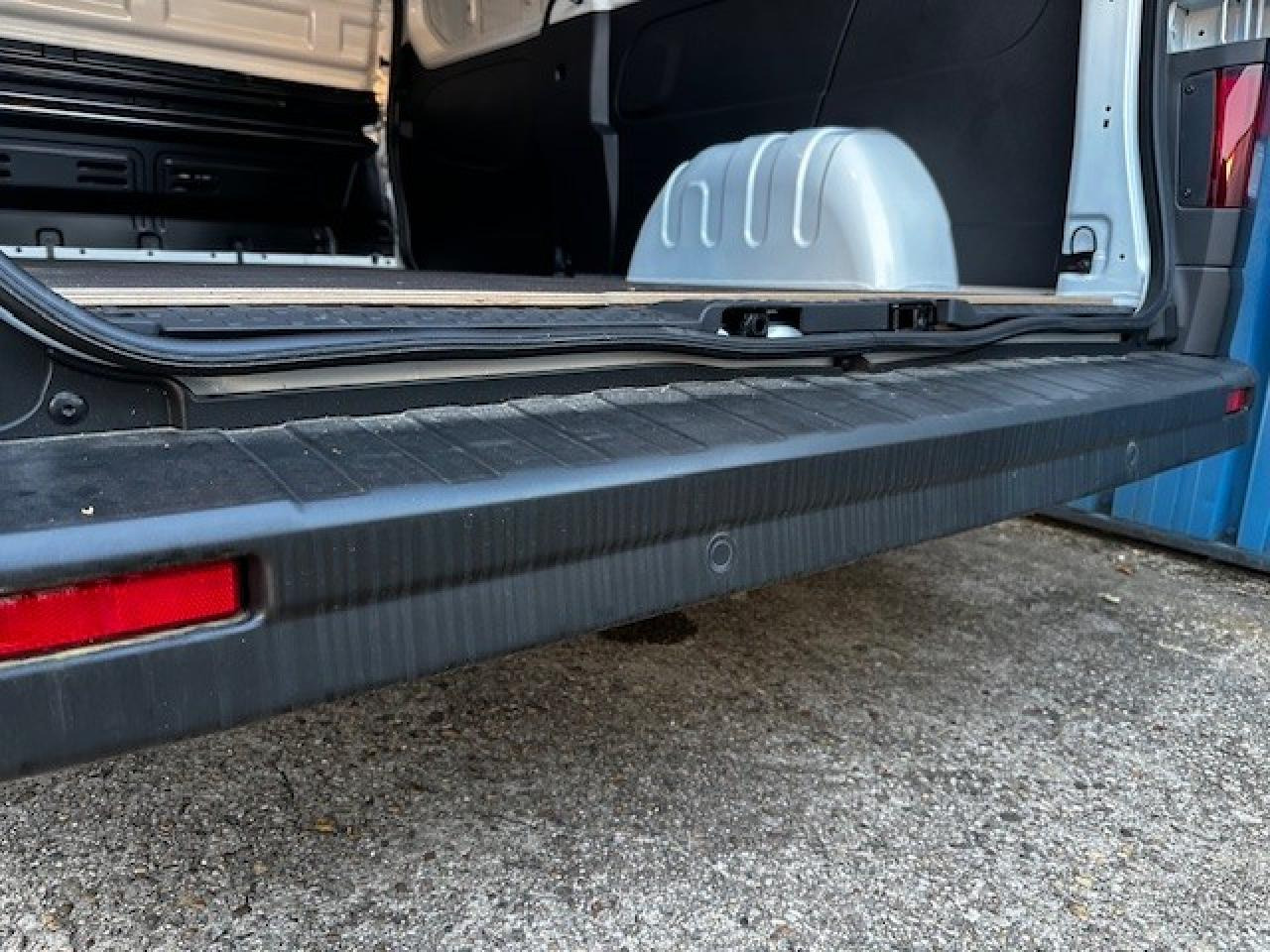 Dubă nou RENAULT Trafic L2H1 3000 Kg 2.0 Blue dCi - 130 2024 III FOURGON Fourgon Advance L2H1 PHASE 3: Foto 9 Dubă nou RENAULT Trafic L2H1 3000 Kg 2.0 Blue dCi - 130 2024 III FOURGON Fourgon Advance L2H1 PHASE 3: Foto 9