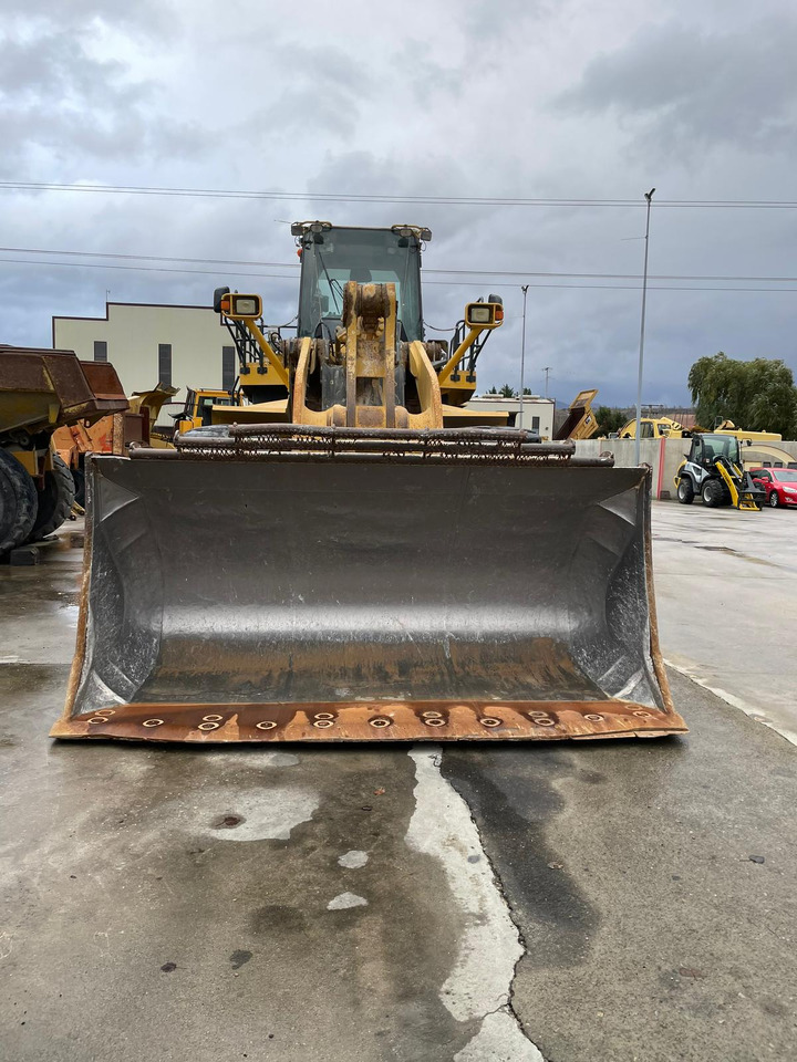 KOMATSU WA600-6 - Încărcător frontal pe pneuri: Foto 5 KOMATSU WA600-6 - Încărcător frontal pe pneuri: Foto 5
