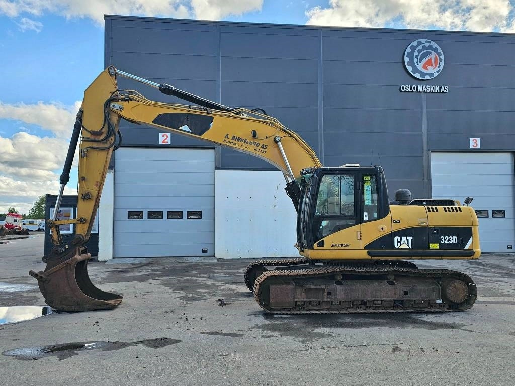 CAT 323 D L - Excavator pe şenile: Foto 2 CAT 323 D L - Excavator pe şenile: Foto 2