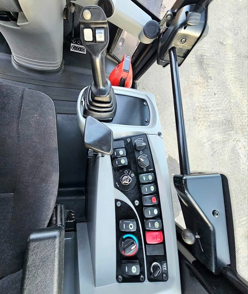 Încărcător frontal pe pneuri CAT 908 H 2: Foto 35 Încărcător frontal pe pneuri CAT 908 H 2: Foto 35