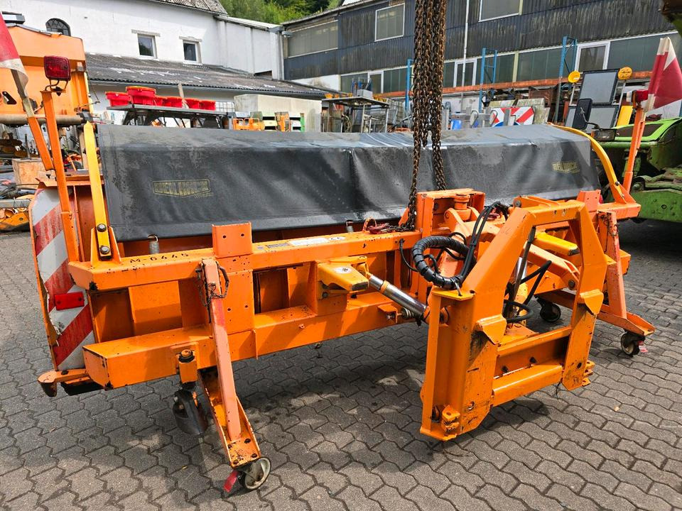 Beilhack PV 34-4 Schneepflug Schneeschild Scheeschieber Winterdienst Unimog U400 300 290 500 427 530 423 318 323 LKW Fendt - Plug zapada: Foto 5 Beilhack PV 34-4 Schneepflug Schneeschild Scheeschieber Winterdienst Unimog U400 300 290 500 427 530 423 318 323 LKW Fendt - Plug zapada: Foto 5