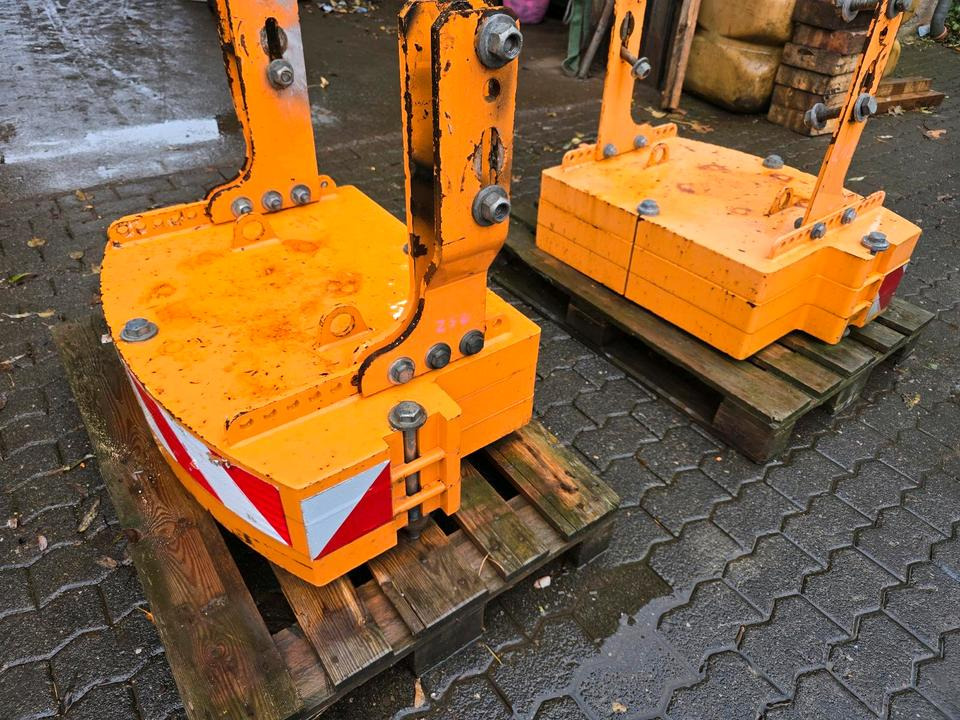 Heckgewicht Unimog 405 U400 U 300 500 400 318 423 427 429 430 530 527 535 Kontergewicht Mulag Mähausleger Böschungsmulcher Dücker - Contragreutate: Foto 3 Heckgewicht Unimog 405 U400 U 300 500 400 318 423 427 429 430 530 527 535 Kontergewicht Mulag Mähausleger Böschungsmulcher Dücker - Contragreutate: Foto 3