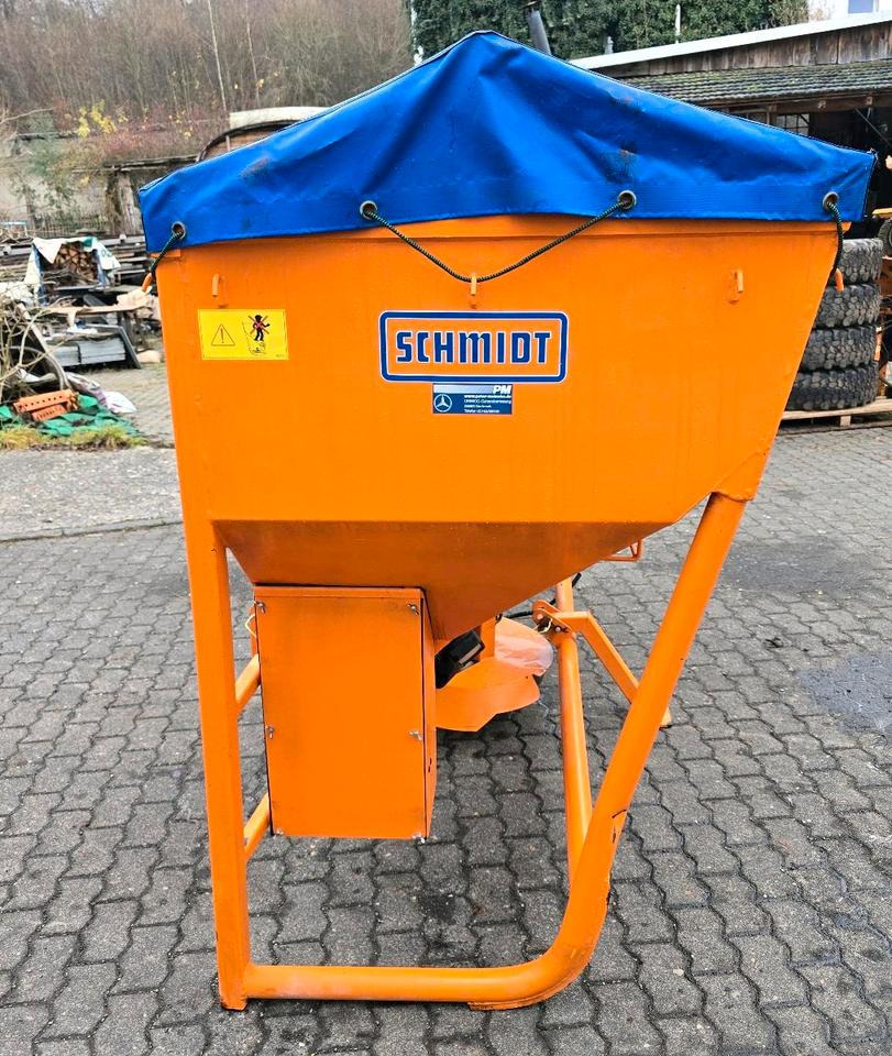 Neuwertiger Schmidt Straxos S18T 1,8m3 Salzstreuer Salzsilo Aufbaustreuer Winterdienst Streuautomat für Traktor Fendt Deutz John Deere - Sararita: Foto 4 Neuwertiger Schmidt Straxos S18T 1,8m3 Salzstreuer Salzsilo Aufbaustreuer Winterdienst Streuautomat für Traktor Fendt Deutz John Deere - Sararita: Foto 4