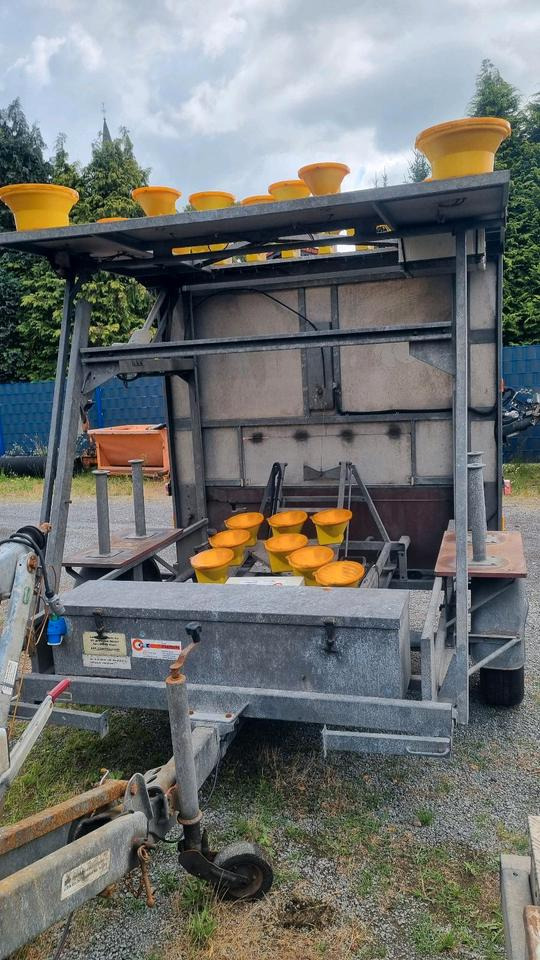 Nissen VZ616 Absperrtafel Absperranhänger Vorwarntafel Vorwarner Sperrwand Verkehrsleittafel Verkehrsleitanhänger - Remorcă: Foto 4 Nissen VZ616 Absperrtafel Absperranhänger Vorwarntafel Vorwarner Sperrwand Verkehrsleittafel Verkehrsleitanhänger - Remorcă: Foto 4