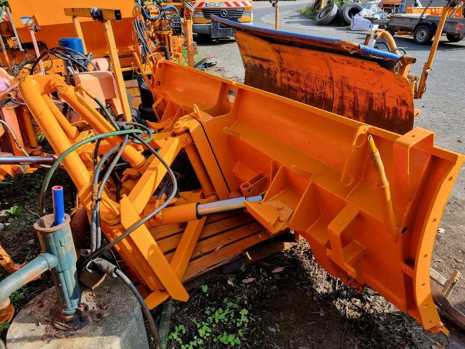 Schmidt CP2 Schneepflug Schneeschild Winterdienst Unimog - Plug zapada: Foto 2 Schmidt CP2 Schneepflug Schneeschild Winterdienst Unimog - Plug zapada: Foto 2