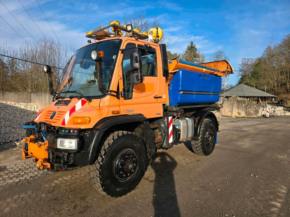 Unimog U500 2008 EasyDrive Variopilot Leistungshydraulik 405/10 405/12 NKS-Z-UGN-43K Bluetec 4 Mercedes-Benz UGE UGN Schmidt Stratos Salzstreuer - Utilaj deszăpezire: Foto 1 Unimog U500 2008 EasyDrive Variopilot Leistungshydraulik 405/10 405/12 NKS-Z-UGN-43K Bluetec 4 Mercedes-Benz UGE UGN Schmidt Stratos Salzstreuer - Utilaj deszăpezire: Foto 1