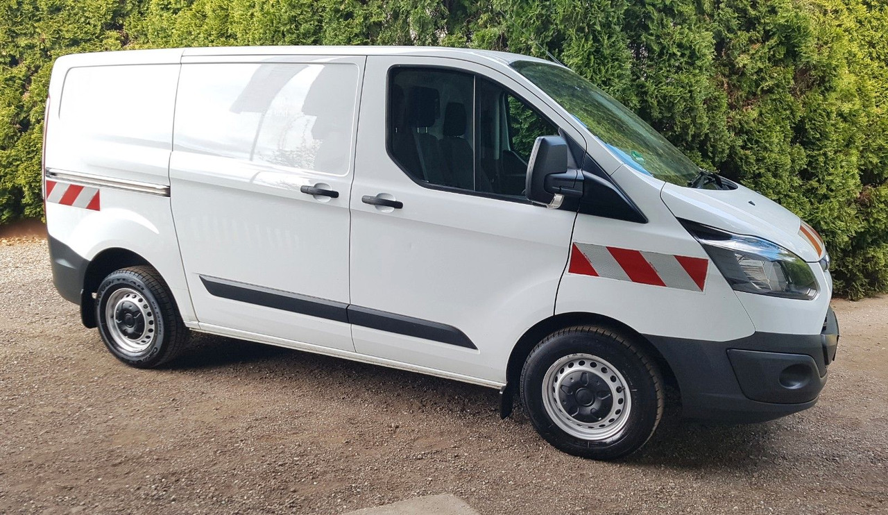 Ford Transit Sortimo Werkstatt 15xauf Lager 1.Hand - Autoutilitară compactă: Foto 5 Ford Transit Sortimo Werkstatt 15xauf Lager 1.Hand - Autoutilitară compactă: Foto 5