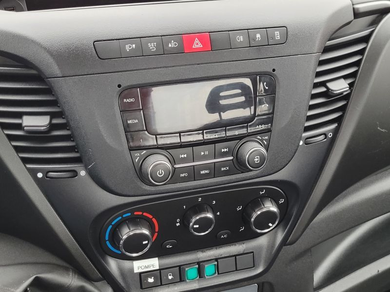 Iveco Daily 35S12 podnośnik koszowy 17 m CTE B-Lift 17 - Camion cu nacela: Foto 3 Iveco Daily 35S12 podnośnik koszowy 17 m CTE B-Lift 17 - Camion cu nacela: Foto 3