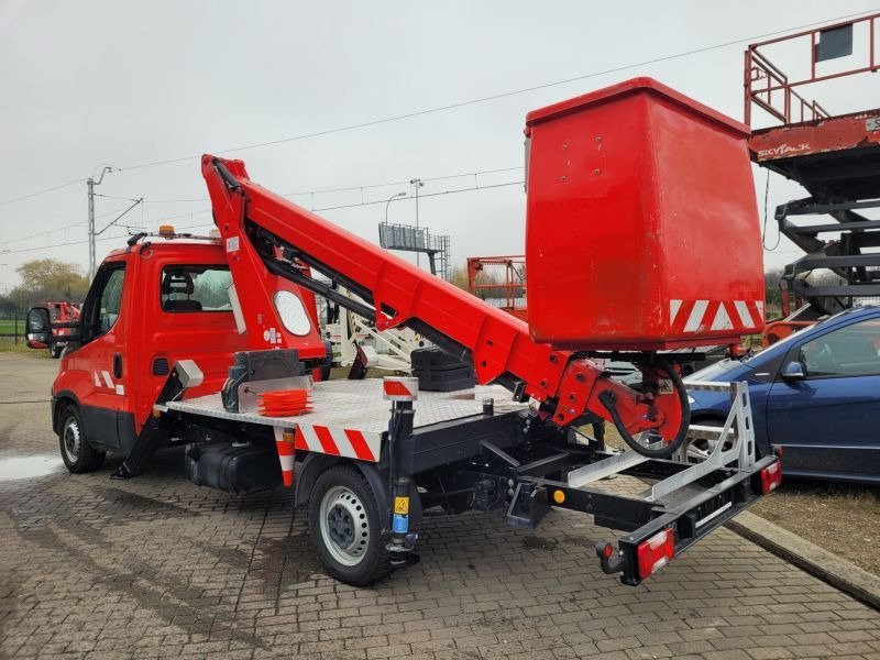 Iveco Daily 35S12 podnośnik koszowy 17 m CTE B-Lift 17 - Camion cu nacela: Foto 2 Iveco Daily 35S12 podnośnik koszowy 17 m CTE B-Lift 17 - Camion cu nacela: Foto 2