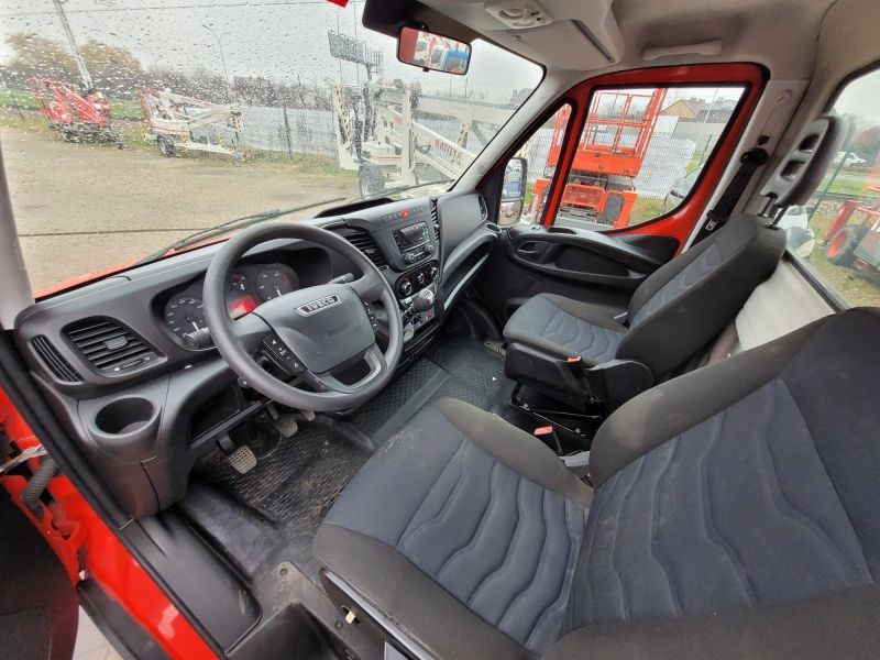 Iveco Daily 35S12 podnośnik koszowy 17 m CTE B-Lift 17 - Camion cu nacela: Foto 4 Iveco Daily 35S12 podnośnik koszowy 17 m CTE B-Lift 17 - Camion cu nacela: Foto 4