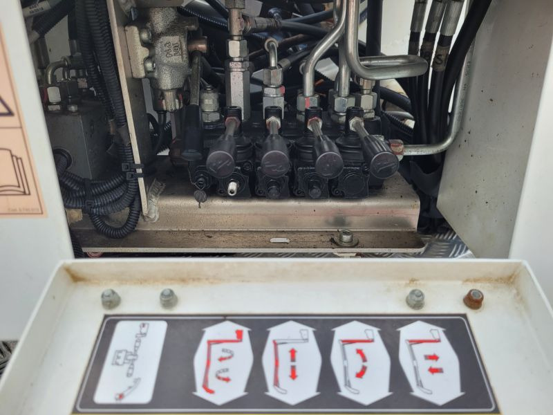 Nissan Cabstar NT400 podnośnik koszowy 20 m Oil&Steel Snake 2010 Plus bucket truck boom lift - Camion cu nacela: Foto 5 Nissan Cabstar NT400 podnośnik koszowy 20 m Oil&Steel Snake 2010 Plus bucket truck boom lift - Camion cu nacela: Foto 5