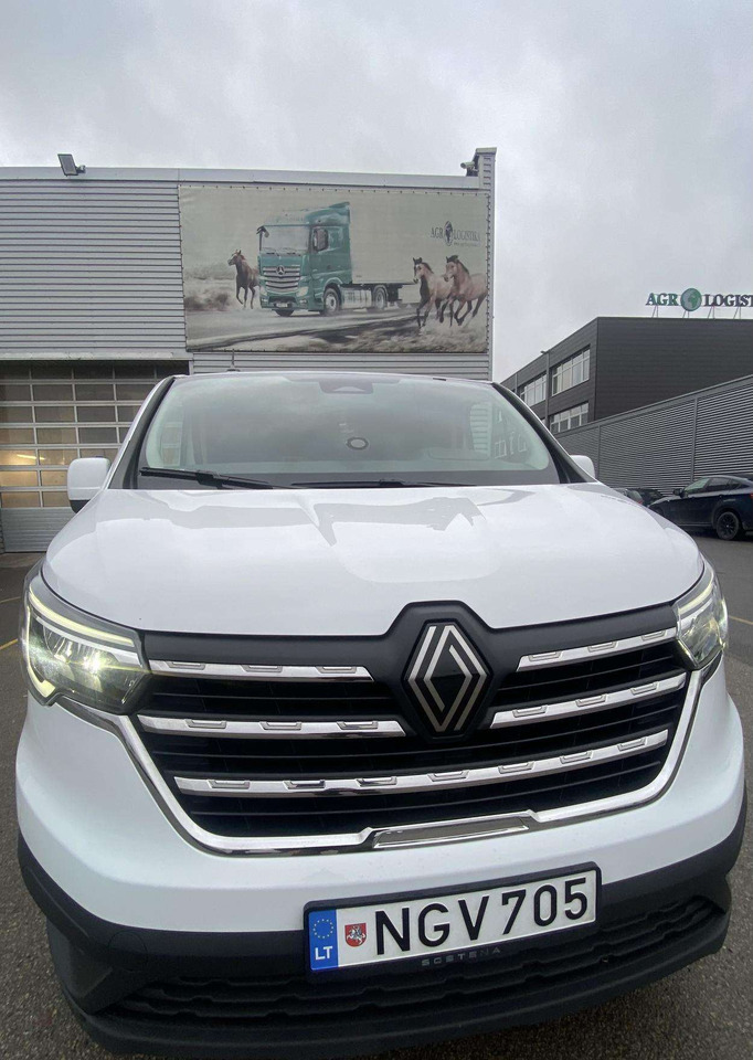 Renault Trafic - Microbuz, Transport persoane: Foto 1 Renault Trafic - Microbuz, Transport persoane: Foto 1