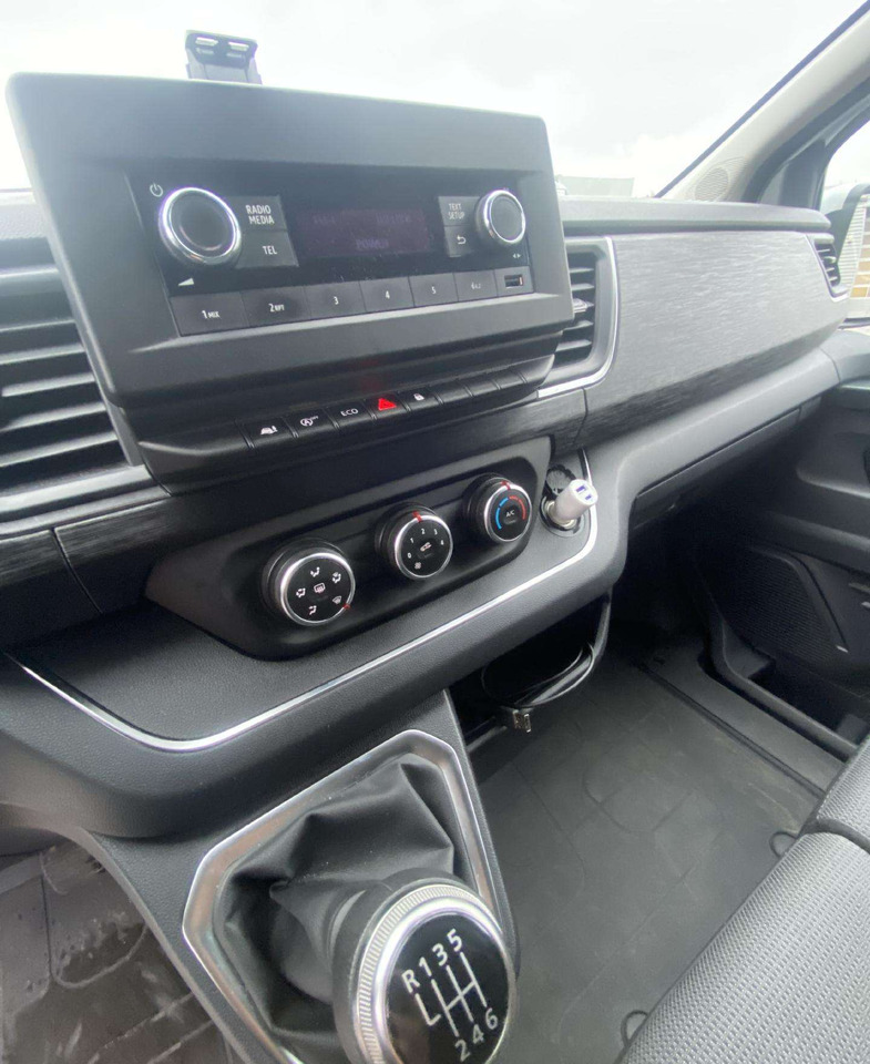 Renault Trafic - Microbuz, Transport persoane: Foto 5 Renault Trafic - Microbuz, Transport persoane: Foto 5