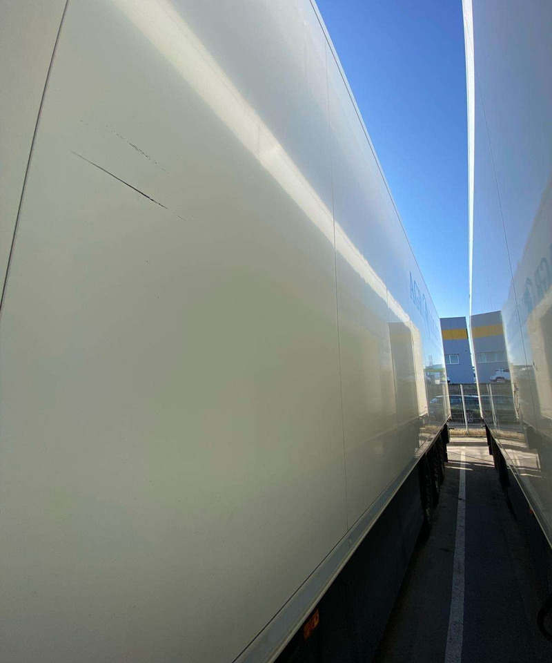 Schmitz SCHMITZ MULTITEMP 7cm - Semiremorcă frigider: Foto 4 Schmitz SCHMITZ MULTITEMP 7cm - Semiremorcă frigider: Foto 4