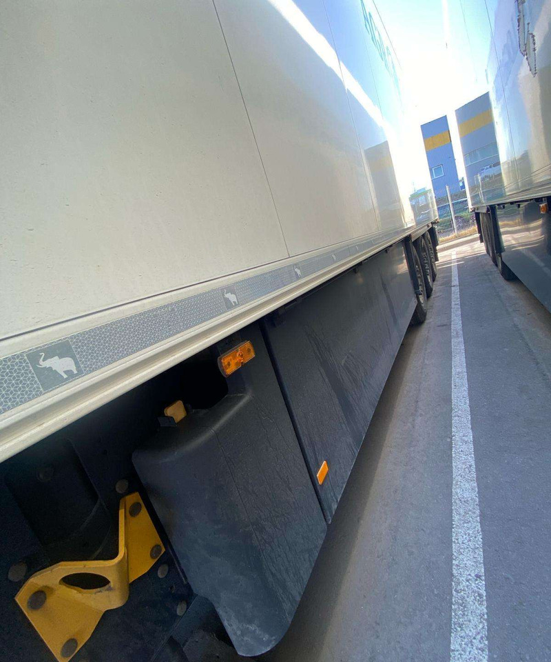 Schmitz SCHMITZ MULTITEMP 7cm - Semiremorcă frigider: Foto 2 Schmitz SCHMITZ MULTITEMP 7cm - Semiremorcă frigider: Foto 2