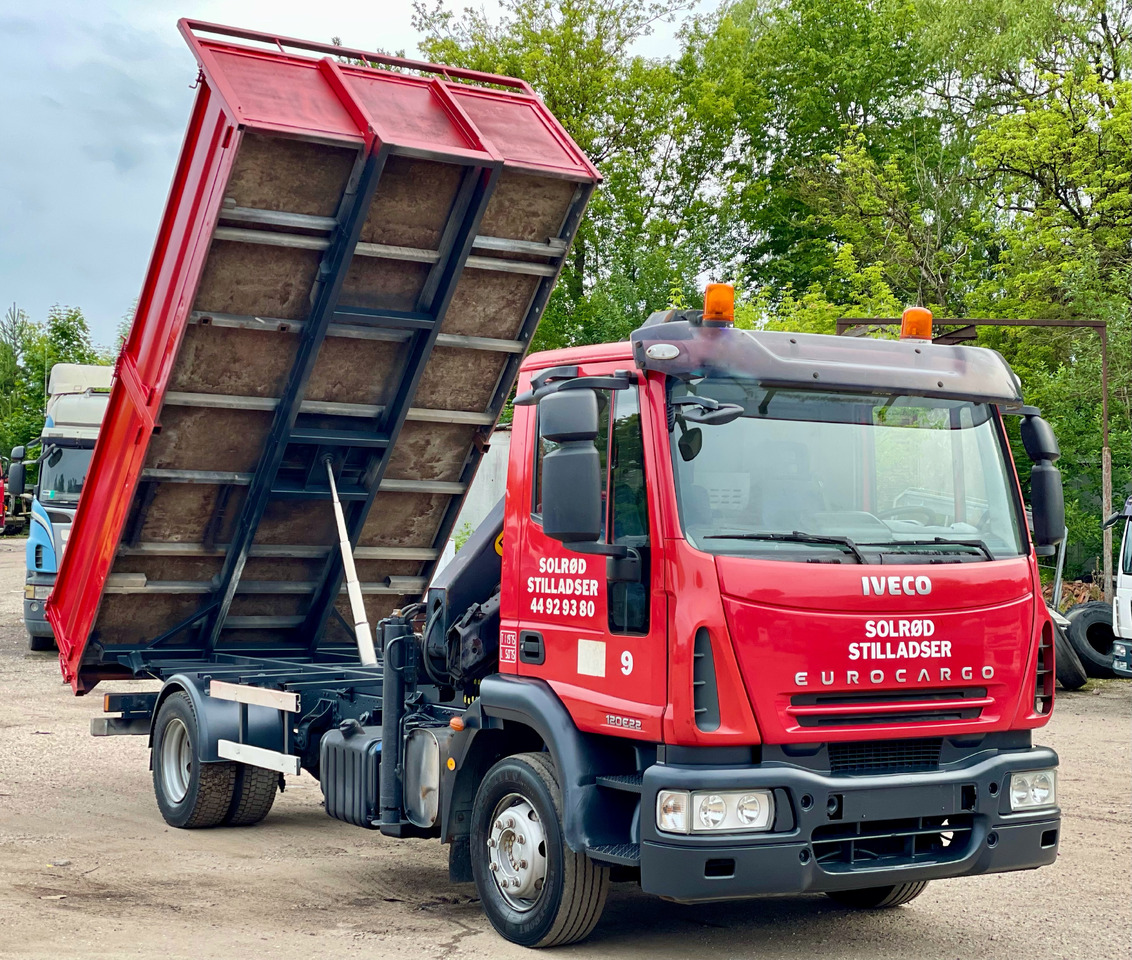 IVECO EUROCARGO - Camion cu macara: Foto 2 IVECO EUROCARGO - Camion cu macara: Foto 2