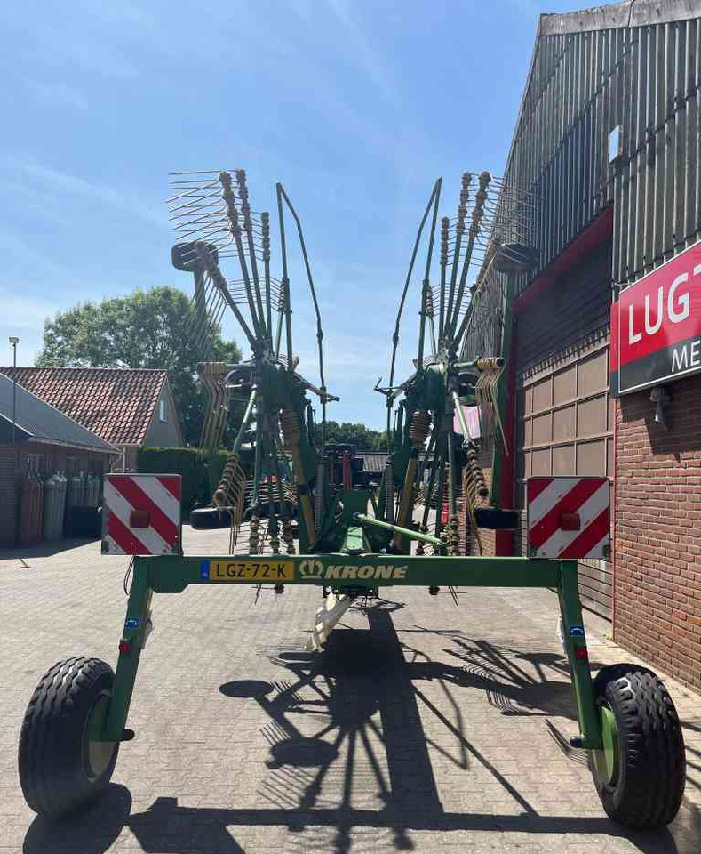 Krone Swadro 900 zwadhark weidebouwmachines - Maşină de întors fânul: Foto 3 Krone Swadro 900 zwadhark weidebouwmachines - Maşină de întors fânul: Foto 3
