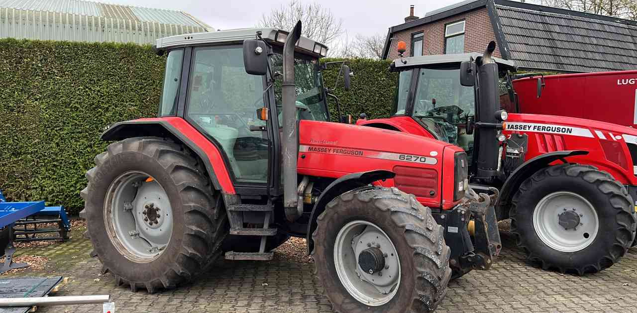 Massey Ferguson 6270 Dynashift tractoren - Tractor agricol: Foto 1 Massey Ferguson 6270 Dynashift tractoren - Tractor agricol: Foto 1