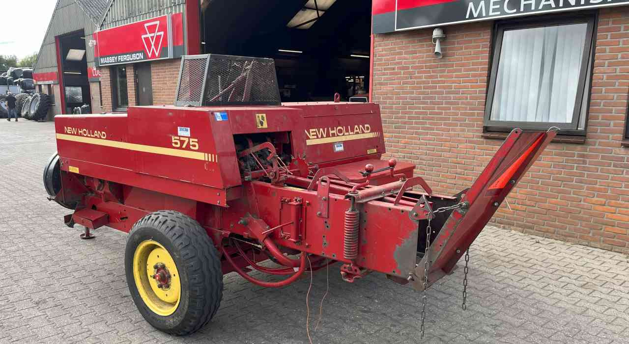 New Holland 570 Balepers pers pakkenperk weidebouwmachines - Presă baloţi dreptunghiulari: Foto 2 New Holland 570 Balepers pers pakkenperk weidebouwmachines - Presă baloţi dreptunghiulari: Foto 2