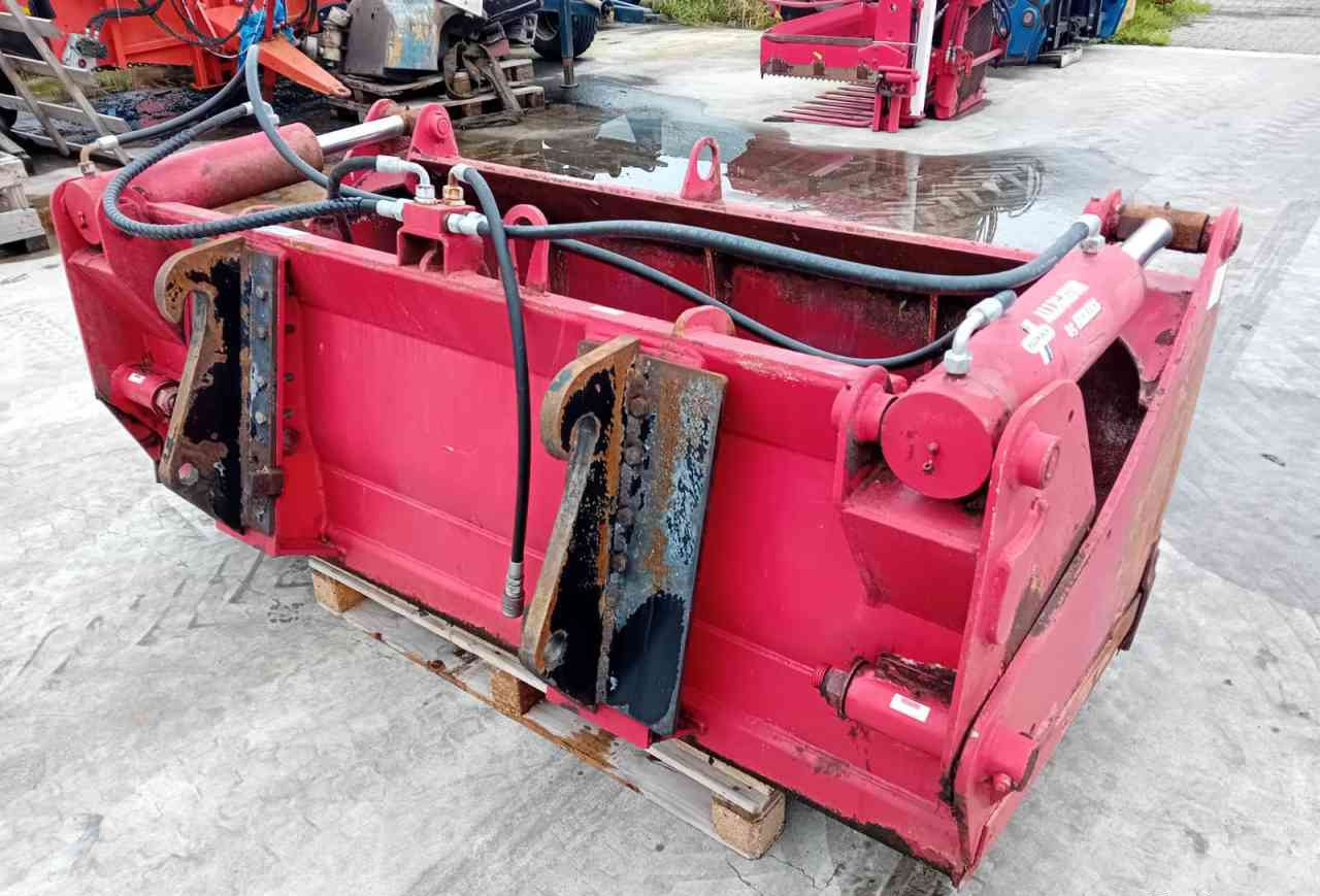 Redrock Allround 85-200 kuilhapper Volvo L30 aansl. voermachines - Echipamente pentru furaje: Foto 3 Redrock Allround 85-200 kuilhapper Volvo L30 aansl. voermachines - Echipamente pentru furaje: Foto 3