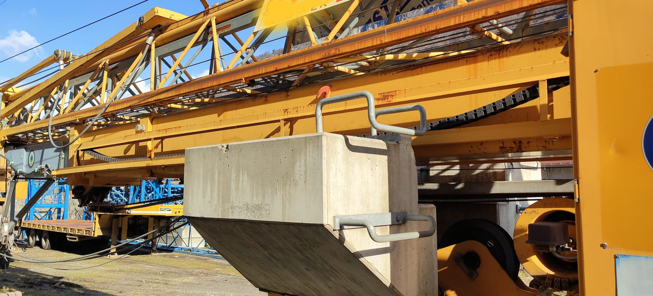 LIEBHERR 32TT - Macara autoridicatoare: Foto 5 LIEBHERR 32TT - Macara autoridicatoare: Foto 5