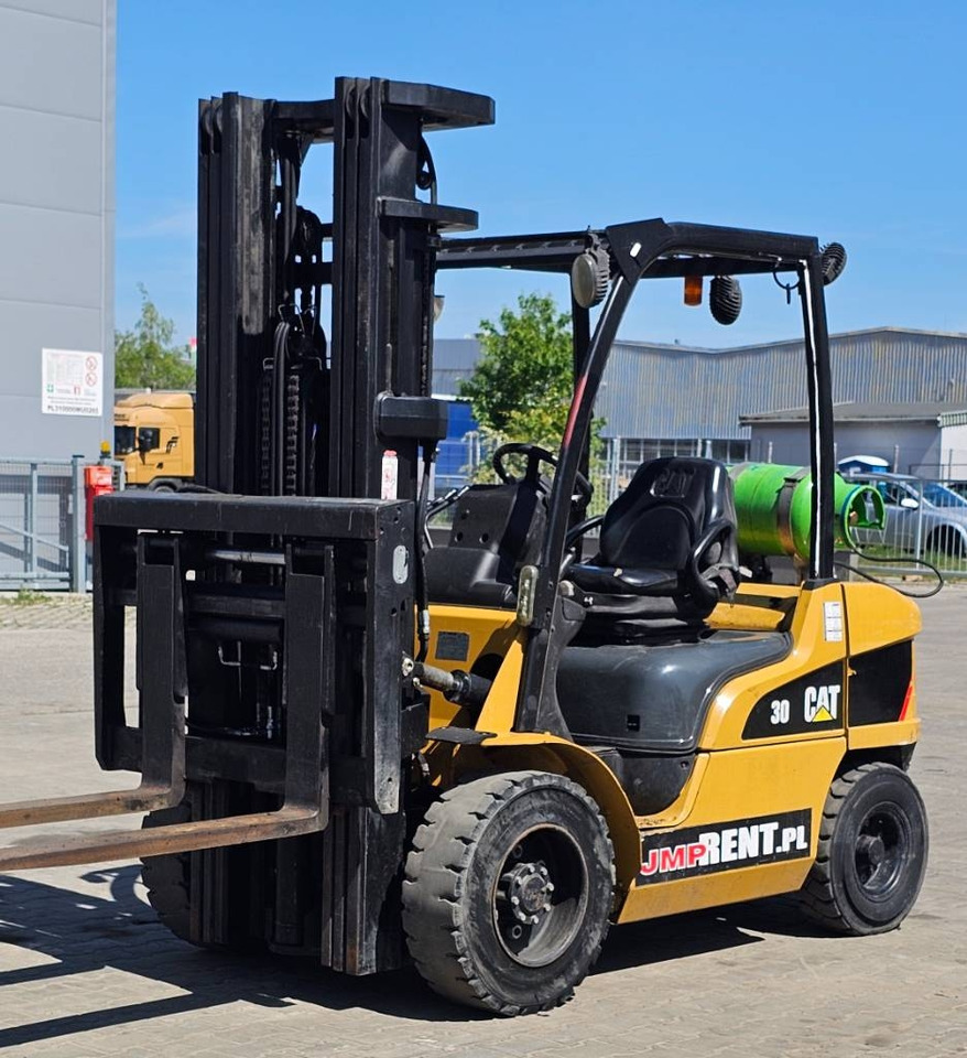 CAT GP 30 N - Stivuitor GPL: Foto 5 CAT GP 30 N - Stivuitor GPL: Foto 5