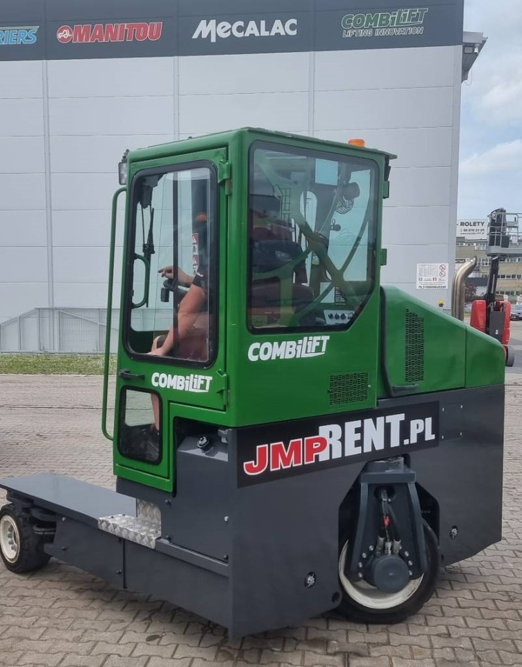 Combilift C 4000 MK4 DIESEL - Stivuitor cu catarg retractabil, cu schimbare rapidă de direcţie: Foto 3 Combilift C 4000 MK4 DIESEL - Stivuitor cu catarg retractabil, cu schimbare rapidă de direcţie: Foto 3