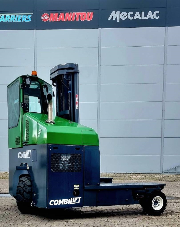 Combilift C 4000 MK4 DIESEL - Stivuitor cu catarg retractabil, cu schimbare rapidă de direcţie: Foto 1 Combilift C 4000 MK4 DIESEL - Stivuitor cu catarg retractabil, cu schimbare rapidă de direcţie: Foto 1