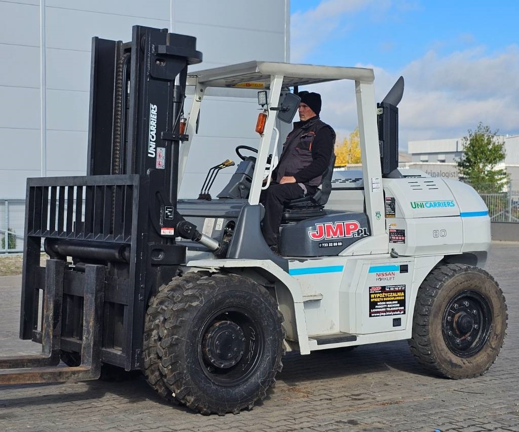 UniCarriers ZX80 FD80-3 DUPLEX 3m - Stivuitor diesel: Foto 4 UniCarriers ZX80 FD80-3 DUPLEX 3m - Stivuitor diesel: Foto 4