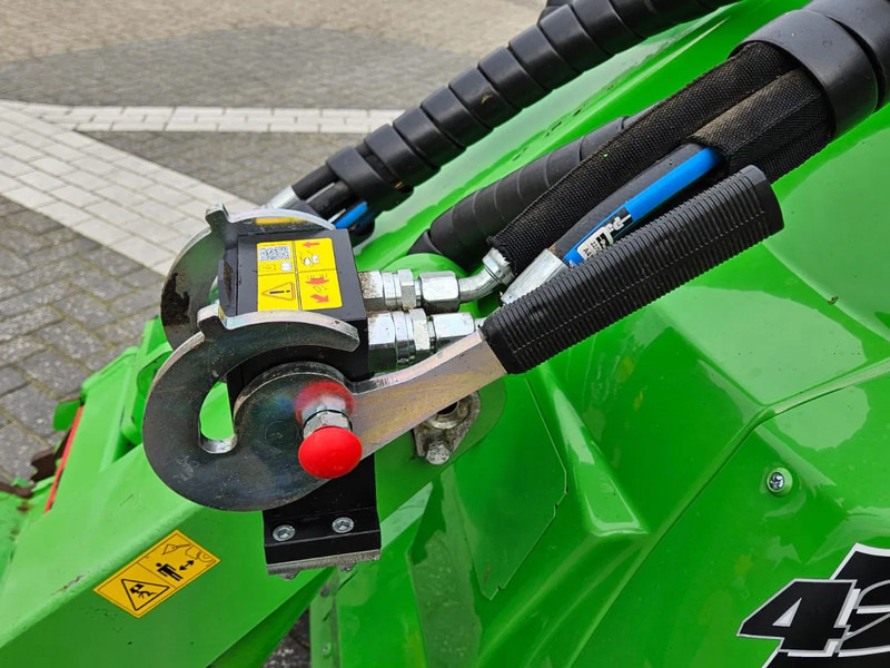 Mini încărcător pe şenile Avant 423 mini-shovel: Foto 15