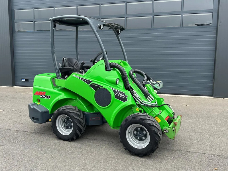 Avant 528 mini-shovel - Mini încărcător pe şenile: Foto 1 Avant 528 mini-shovel - Mini încărcător pe şenile: Foto 1