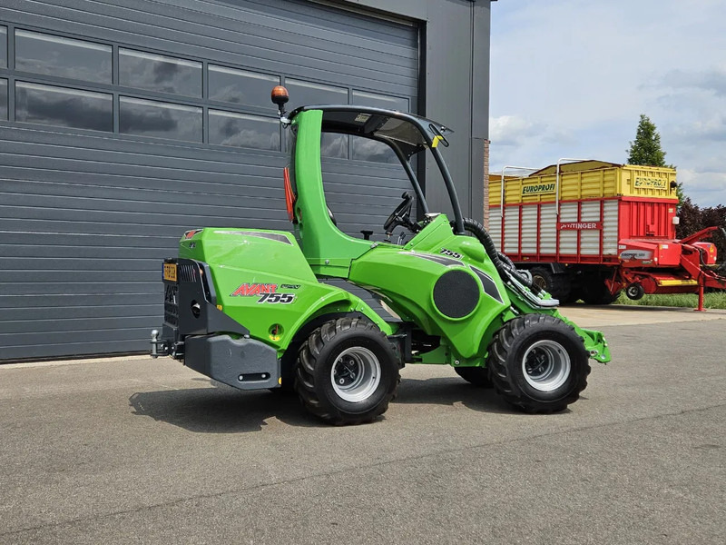 Avant 755i Rental mini-shovel - Mini încărcător pe şenile: Foto 3 Avant 755i Rental mini-shovel - Mini încărcător pe şenile: Foto 3