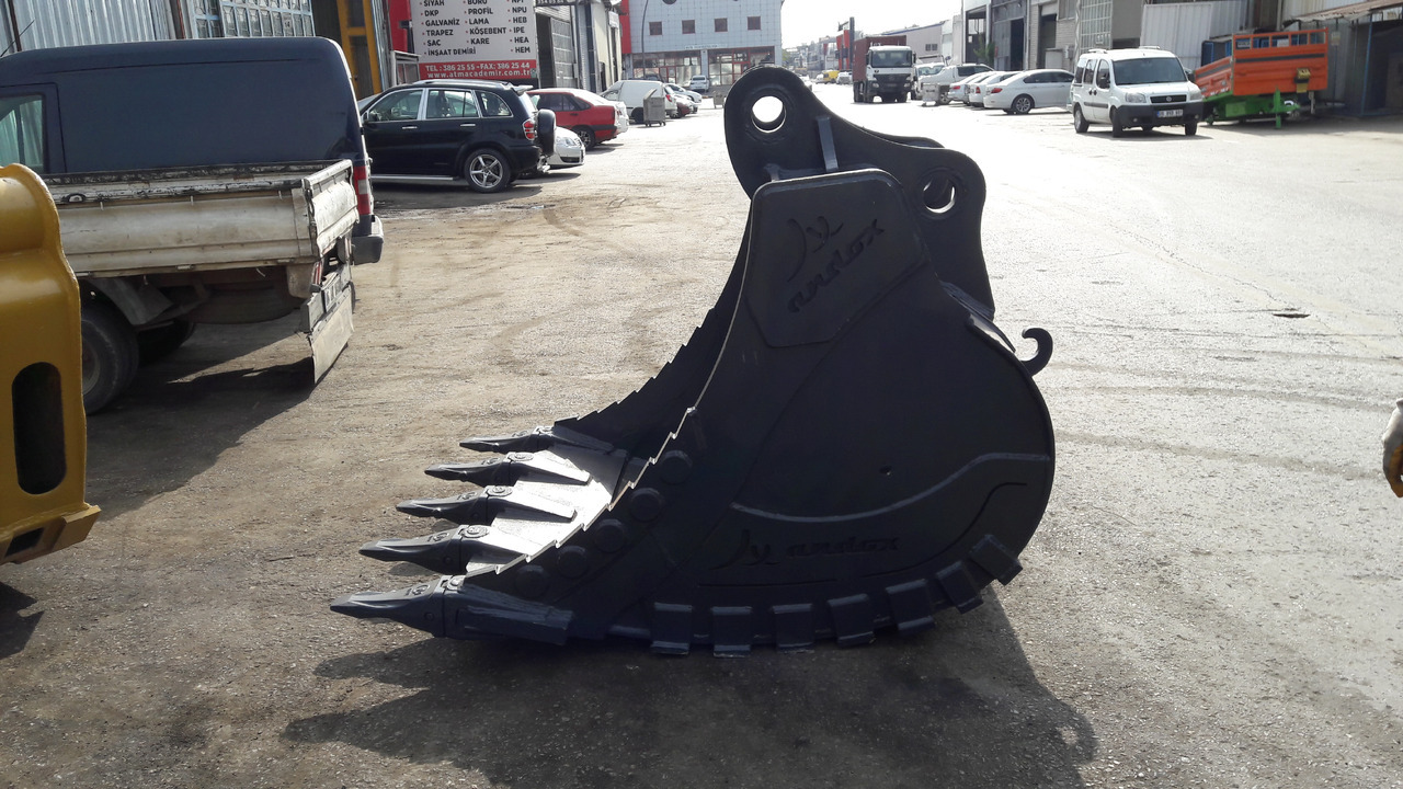 KOMATSU - Cupă excavator pentru Utilaje constructii: Foto 2 KOMATSU - Cupă excavator pentru Utilaje constructii: Foto 2