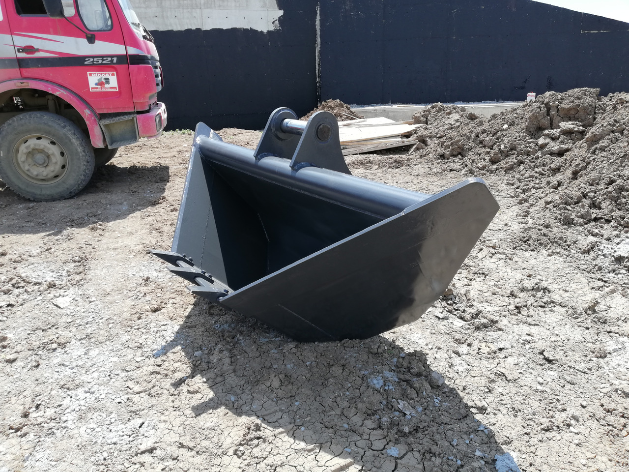 Liebherr - Cupă excavator pentru Utilaje constructii: Foto 5 Liebherr - Cupă excavator pentru Utilaje constructii: Foto 5