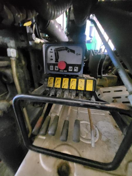 Renault 370.32 DXI - Camion basculantă, Camion cu macara: Foto 5 Renault 370.32 DXI - Camion basculantă, Camion cu macara: Foto 5