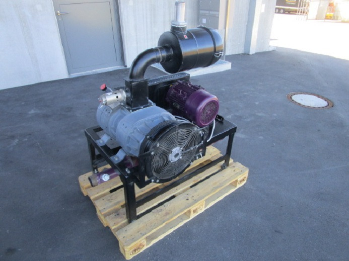 BARRATI VAKUUMPUMPE MIT GESTELL MIT ANSAUGFILTER UND SCHALLDÄMPFER - Maşina de ambalat: Foto 2 BARRATI VAKUUMPUMPE MIT GESTELL MIT ANSAUGFILTER UND SCHALLDÄMPFER - Maşina de ambalat: Foto 2