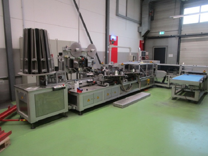 BECHER ETIKETTIERANLAGE SCHLEUTER GU 4S 6 - Maşina de ambalat: Foto 1 BECHER ETIKETTIERANLAGE SCHLEUTER GU 4S 6 - Maşina de ambalat: Foto 1