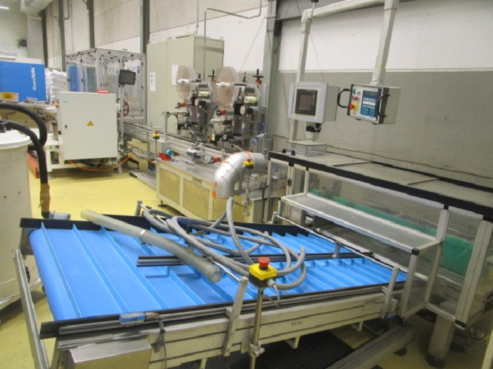 DECKEL ETIKETTIER ANLAGE SCHLEUTER GU 2 DO MIT 2xLÖFFELEINLEGESTATIONEN - Maşina de ambalat: Foto 5 DECKEL ETIKETTIER ANLAGE SCHLEUTER GU 2 DO MIT 2xLÖFFELEINLEGESTATIONEN - Maşina de ambalat: Foto 5